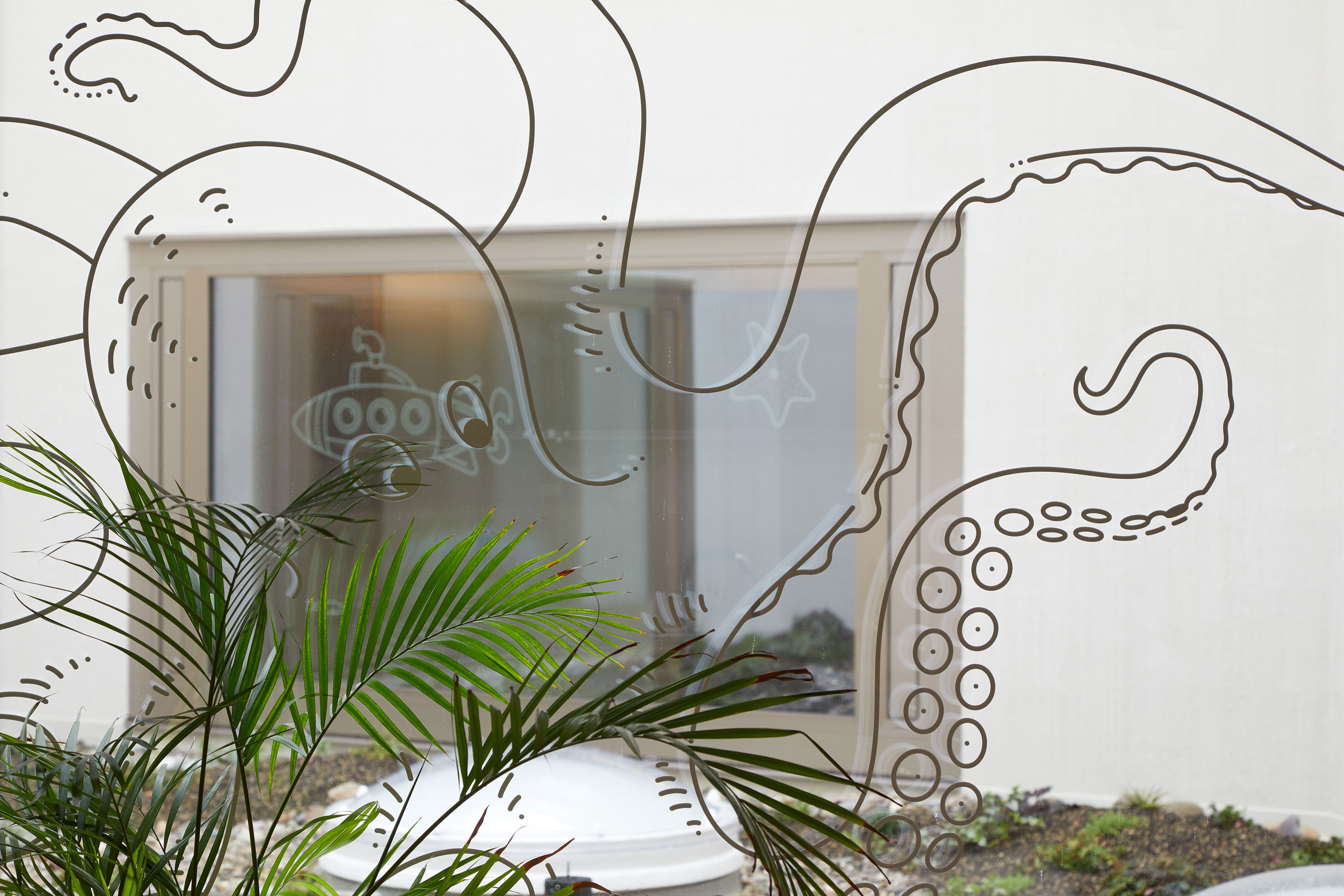 PBL Illustration - Patrizia Stalder - Illustration - Wandmalerei - Grafik Design - Naming & Konzept - Corporate Design - Webdesign (Responsive) - Print Design - Mode Design - Taschen Design - Beschriftung - Fotografie - Malerei - Künstelerin Schweiz - Austellungen Basel - Kunst - Live-