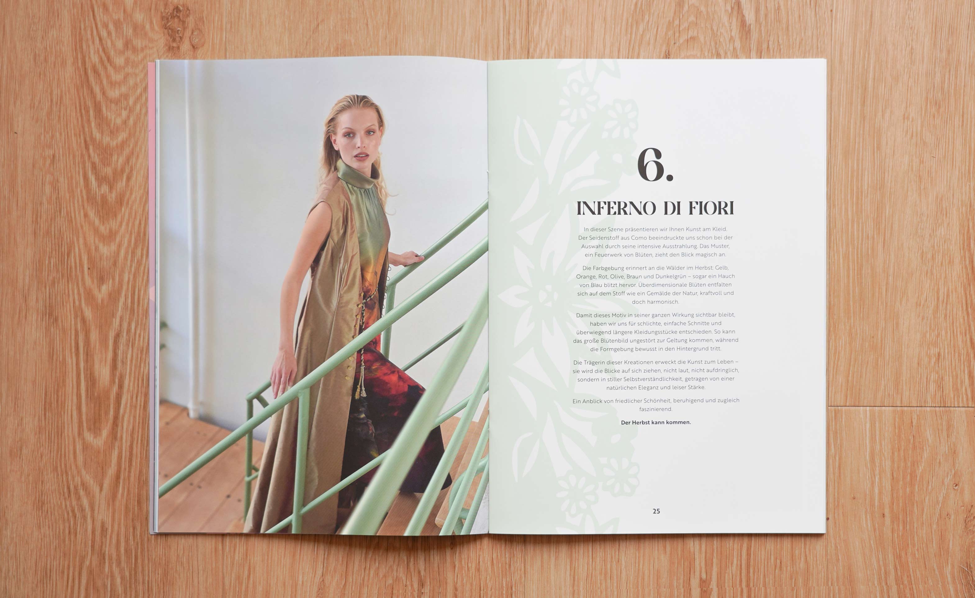 Raphael Blechschmidt Modeschau Einladung - Patrizia Stalder - Illustration - Plakatvisual - Wandmalerei - Grafik Design - Naming & Konzept - Corporate Design - Webdesign (Responsive) - Print Design - Mode Design - Taschen Design - Beschriftung - Fotografie - Malerei - Künstelerin Schweiz - Austellungen Basel - Kunst - Live-