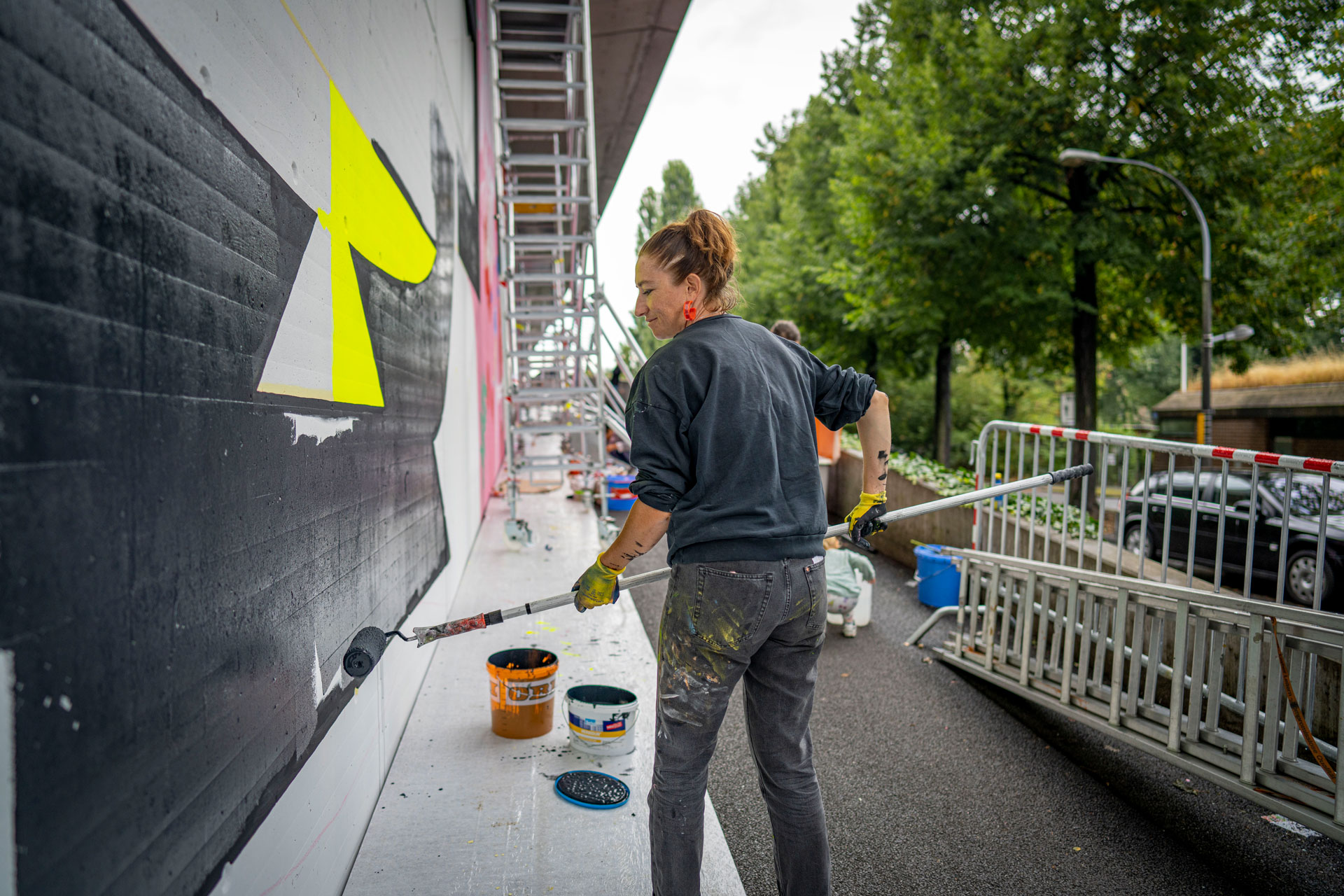 Streetart Schwarzwaldbrücke Basel - Patrizia Stalder - Illustration - Wandmalerei - Grafik Design - Naming & Konzept - Corporate Design - Webdesign (Responsive) - Print Design - Mode Design - Taschen Design - Beschriftung - Fotografie - Malerei - Künstelerin Schweiz - Austellungen Basel - Kunst - Live-