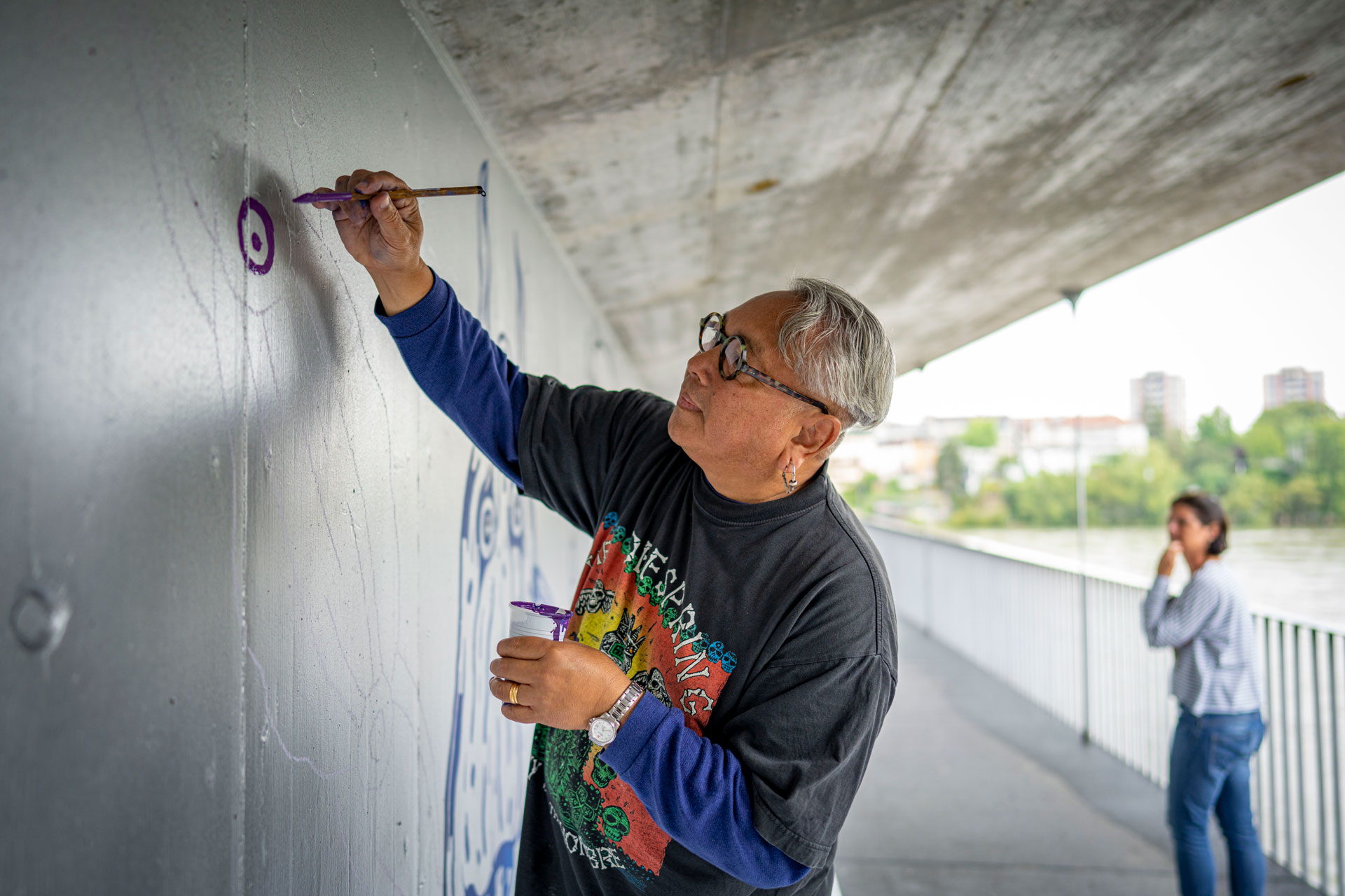 Streetart Schwarzwaldbrücke Basel - Patrizia Stalder - Illustration - Wandmalerei - Grafik Design - Naming & Konzept - Corporate Design - Webdesign (Responsive) - Print Design - Mode Design - Taschen Design - Beschriftung - Fotografie - Malerei - Künstelerin Schweiz - Austellungen Basel - Kunst - Live-